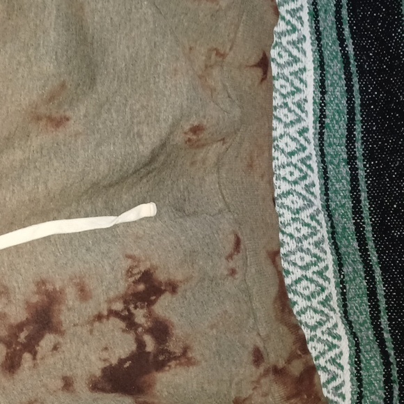 😁2/$8 Or 3/$12 Forever 21 hooded Crop sweatshirt - Picture 3 of 4